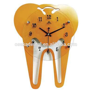 Horloge de forme des dents pour la décoration