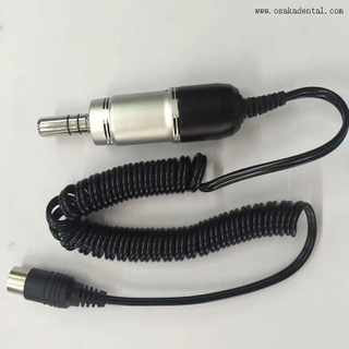 Micromoteur dentaire avec pièce à main d'utilisation différente