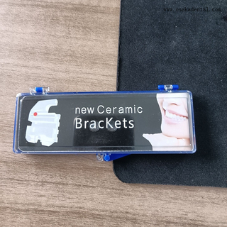 Type économique de support en céramique orthodontique dentaire