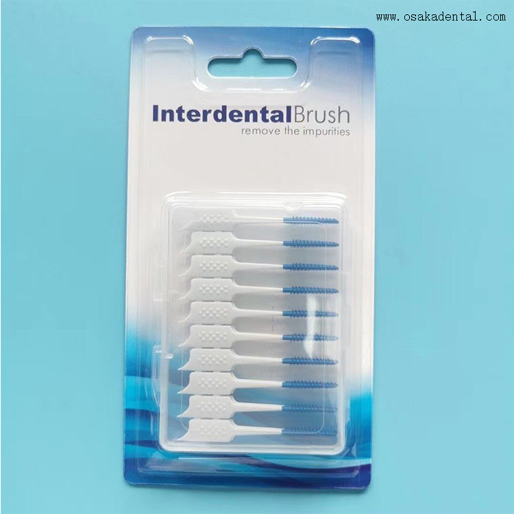 Brosse interdentaire jetable dentaire dans un emballage différent